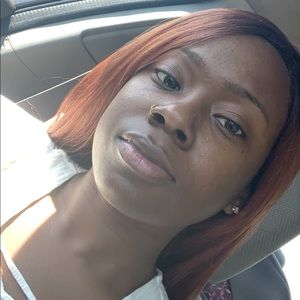 Meet your Posher, Tia